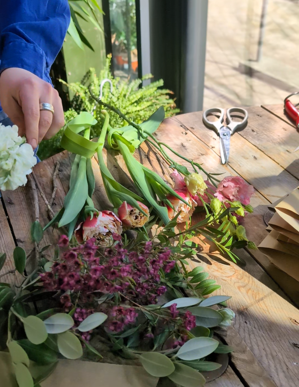 Hand-tied bouquet floral workshop - Battersea 26th June 7pm
